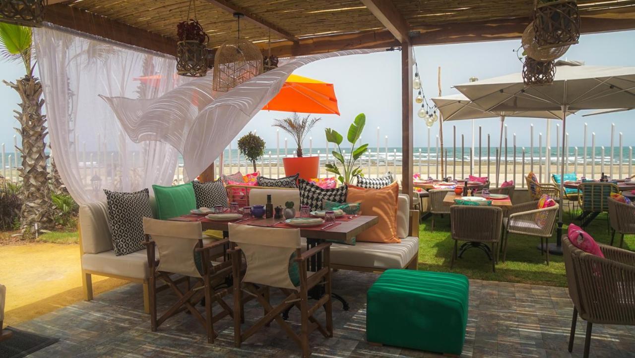 The View Bouznika Hotel Екстериор снимка Restaurant in the resort