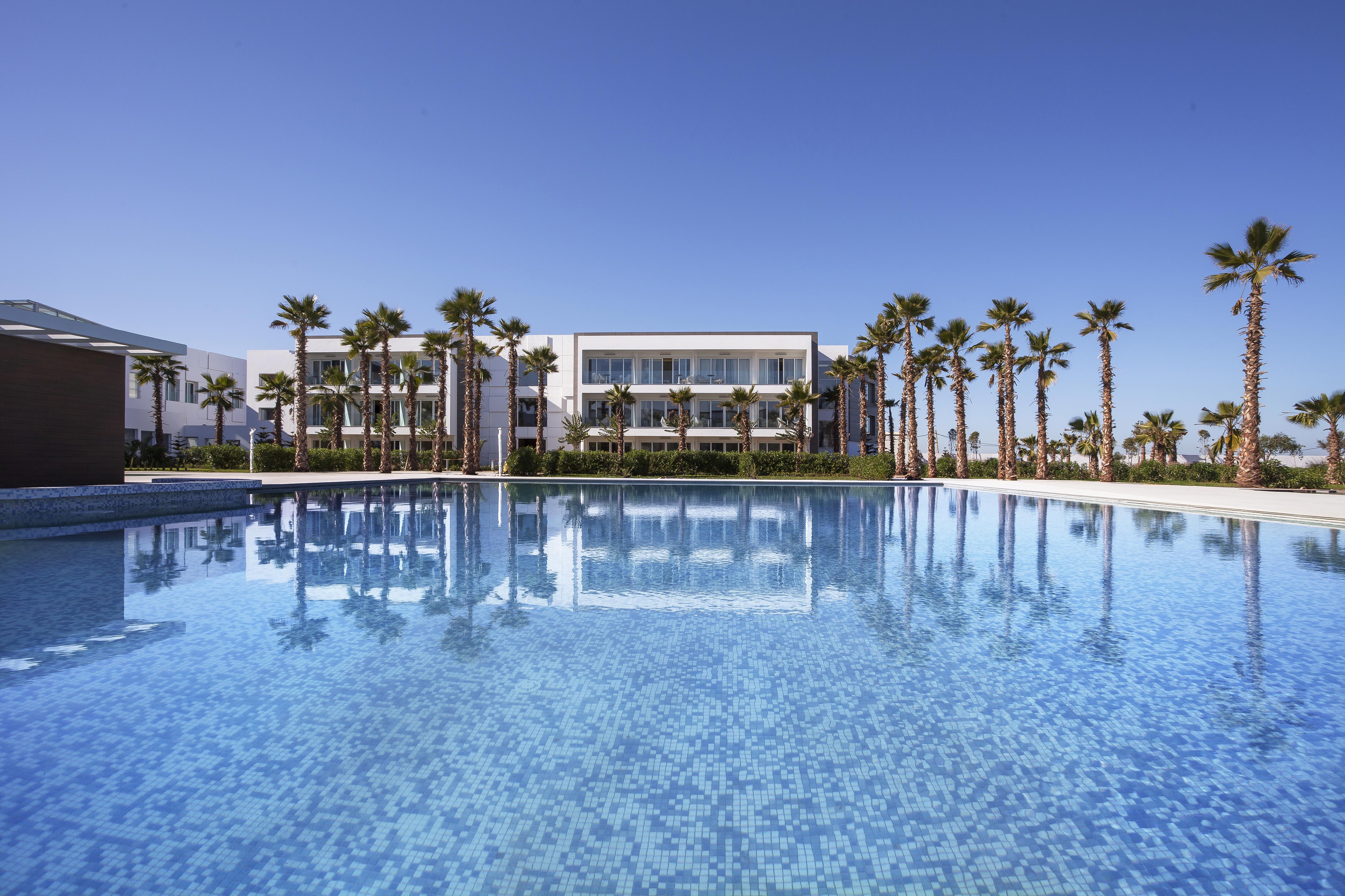 The View Bouznika Hotel Екстериор снимка The resort's main pool